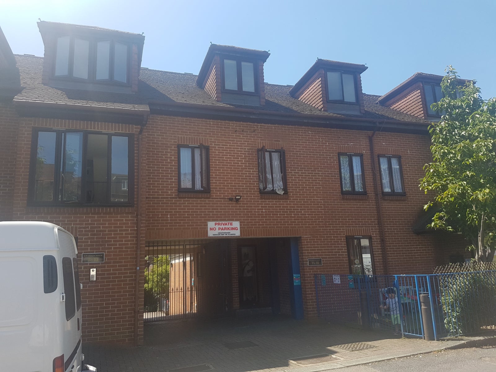 Flat Scout Way in London
