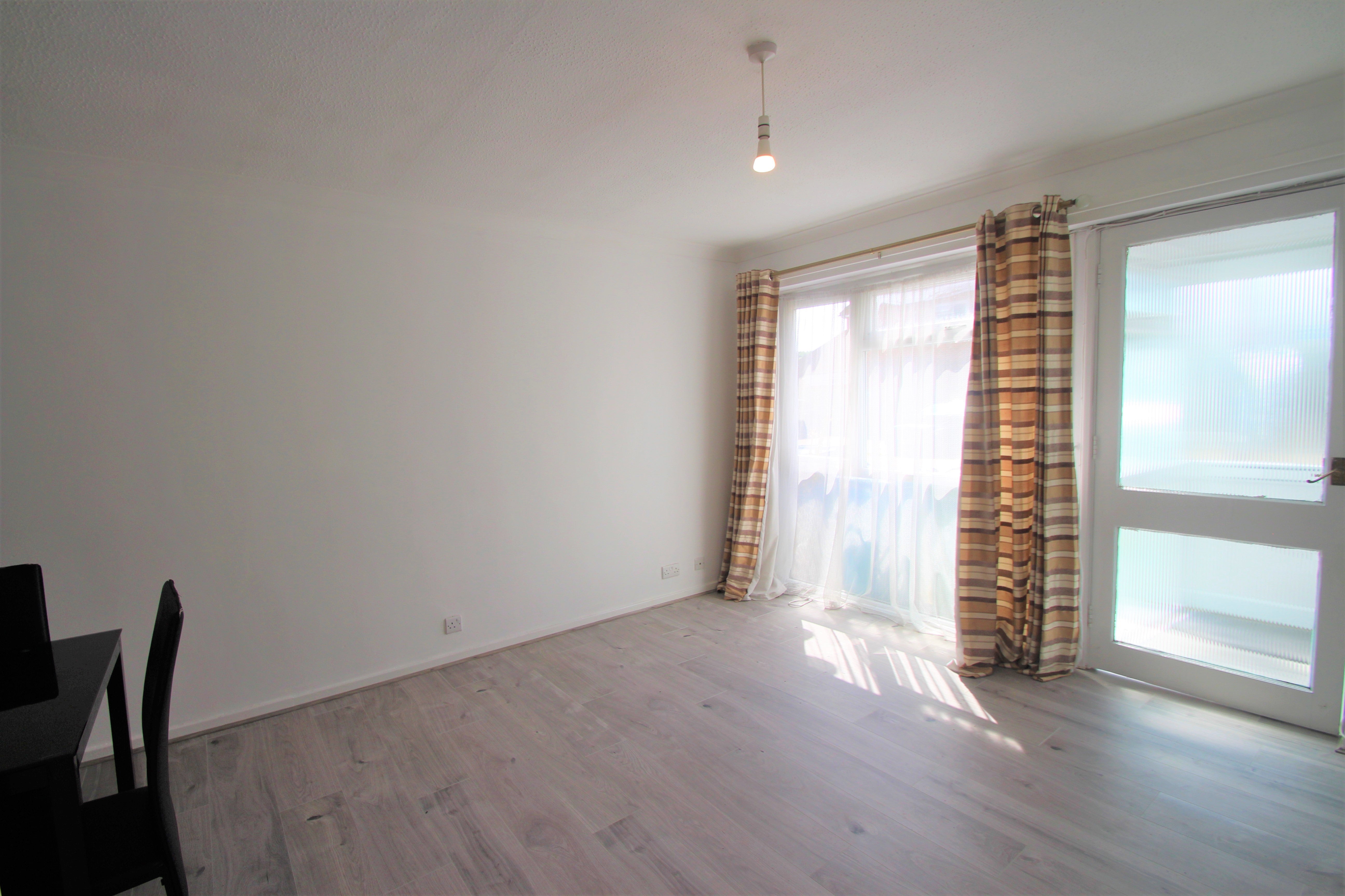 Flat Beeton Close in Greater London