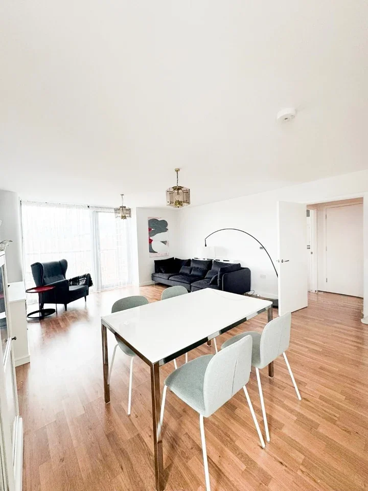Flat Bloemfontein Road in Greater London