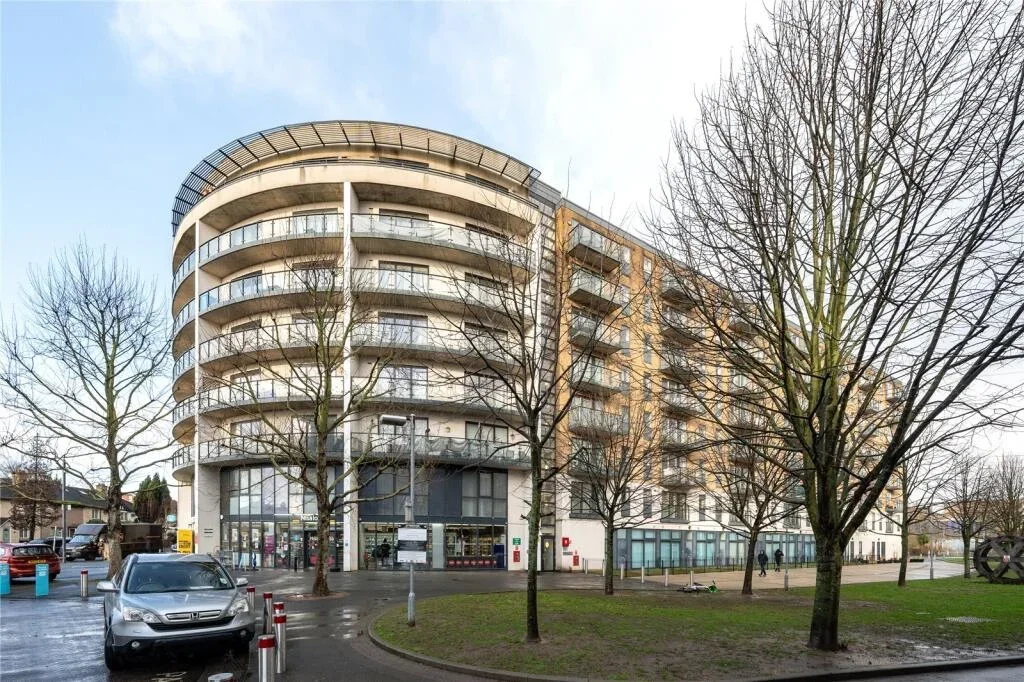 Flat Rectory Road in Greater London