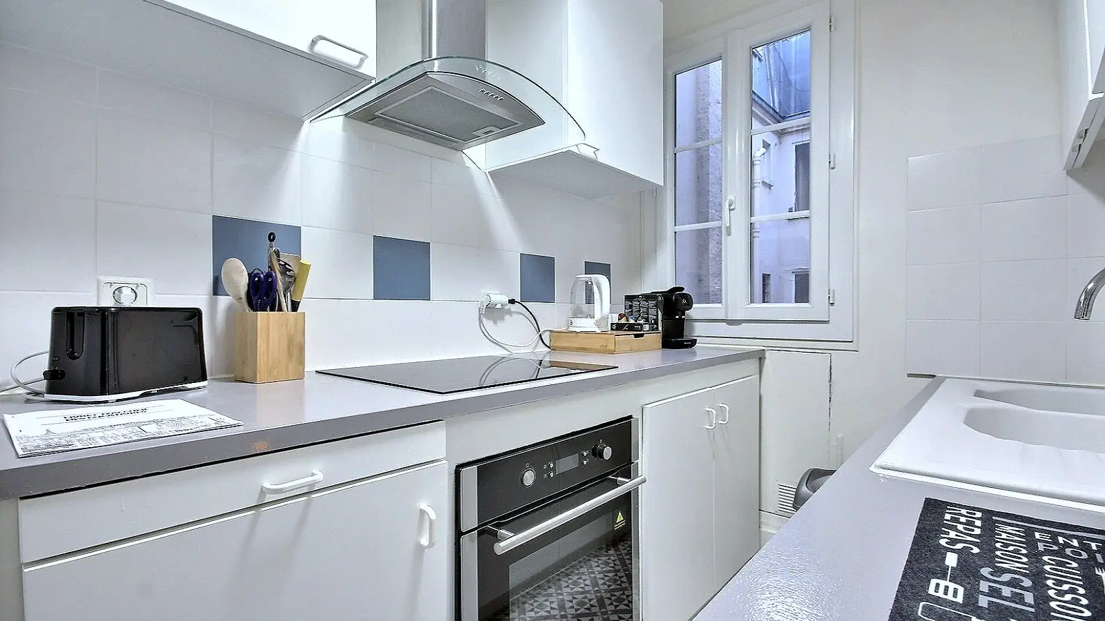 Flat Rue Rouvet in Paris