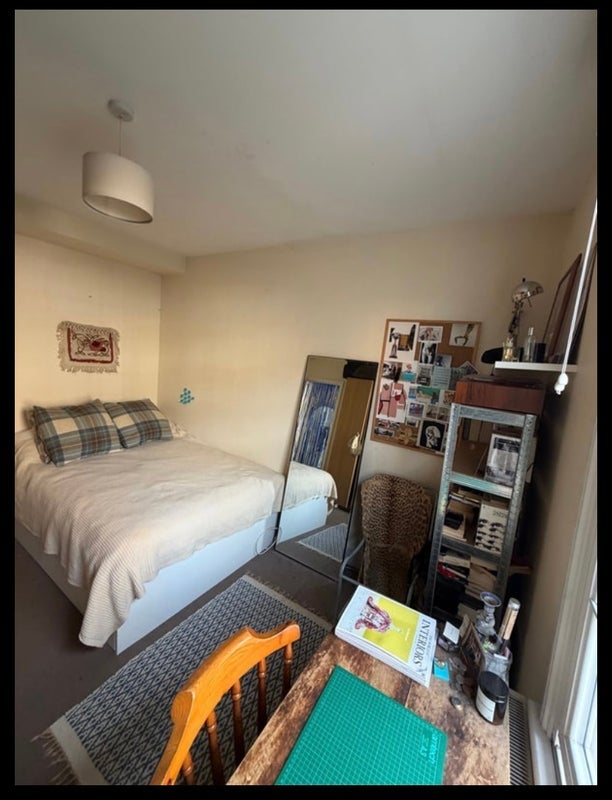 Room Leighton Road in Greater London