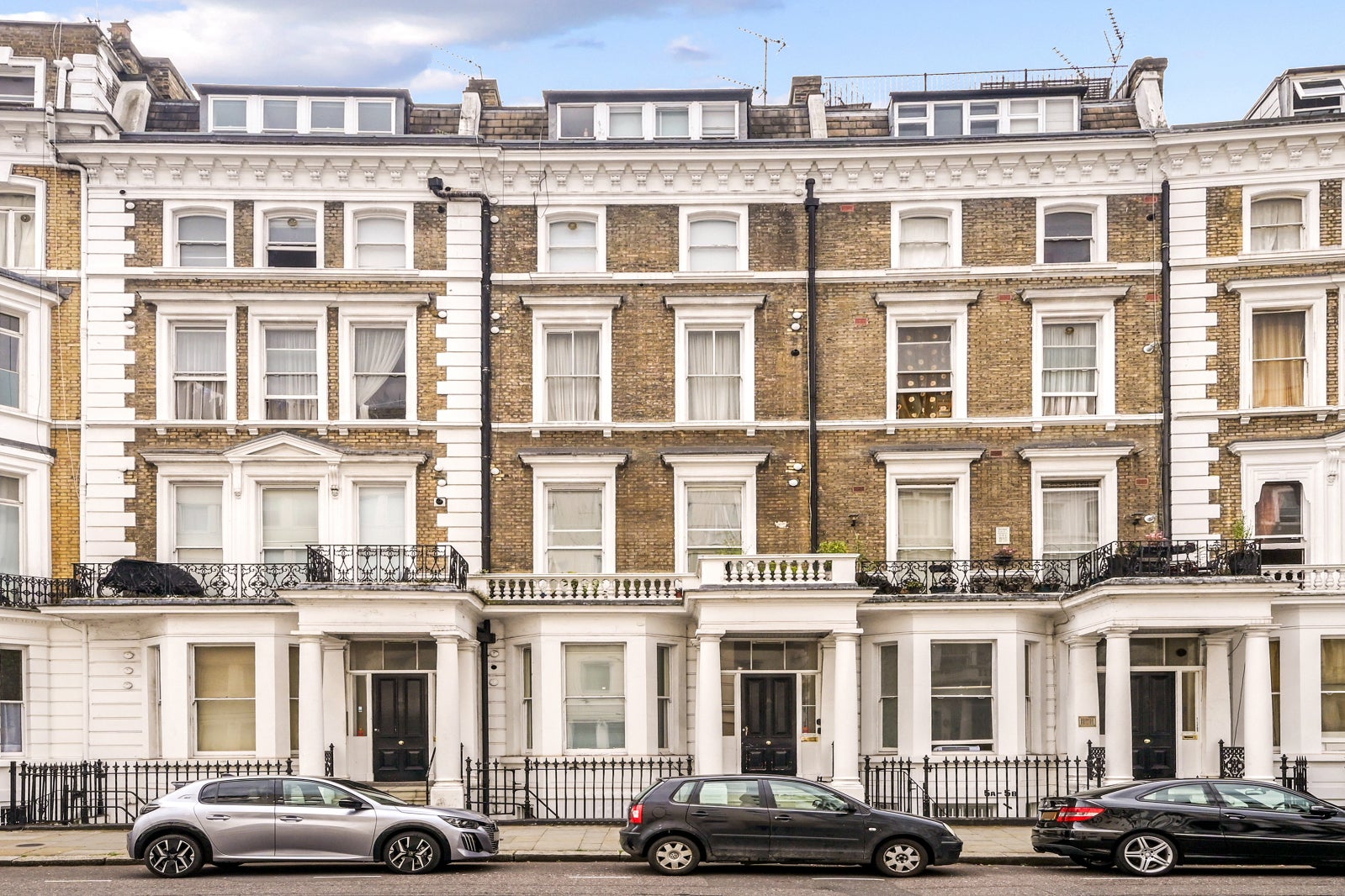 Flat Collingham Road in Greater London