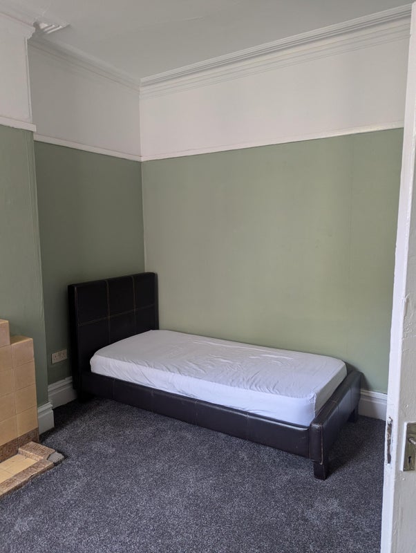 Room Eastfield Road in Peterborough