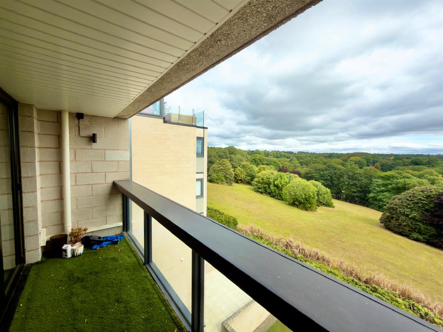 Flat West Avenue in Leeds