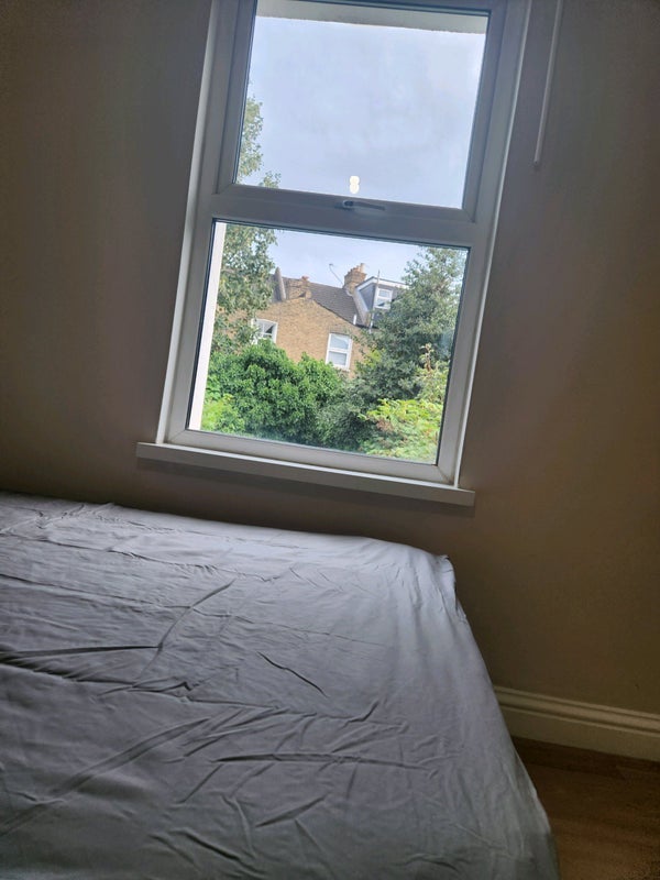 Room Woolwich Road in Greater London