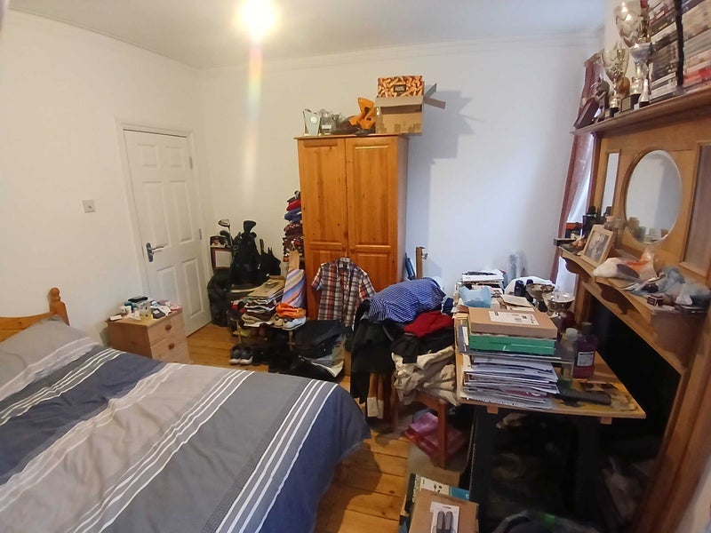 Room Sternhold Avenue in Greater London