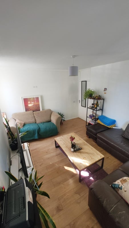 Room Sunnyside Road in Greater London
