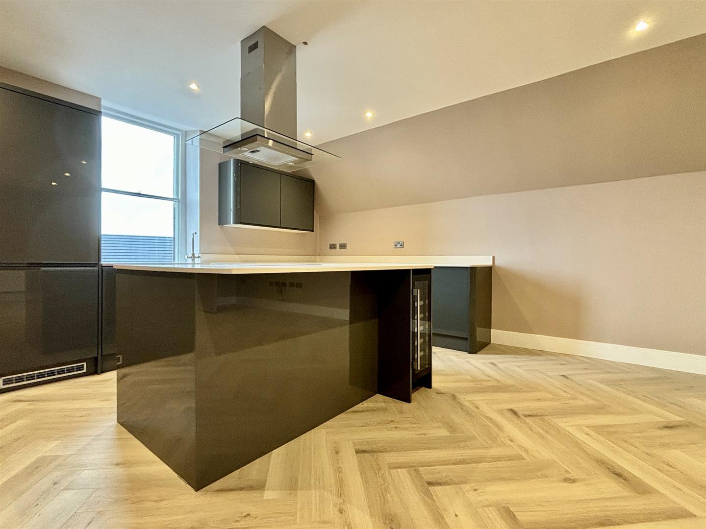 Flat Moorgate Road in Rotherham