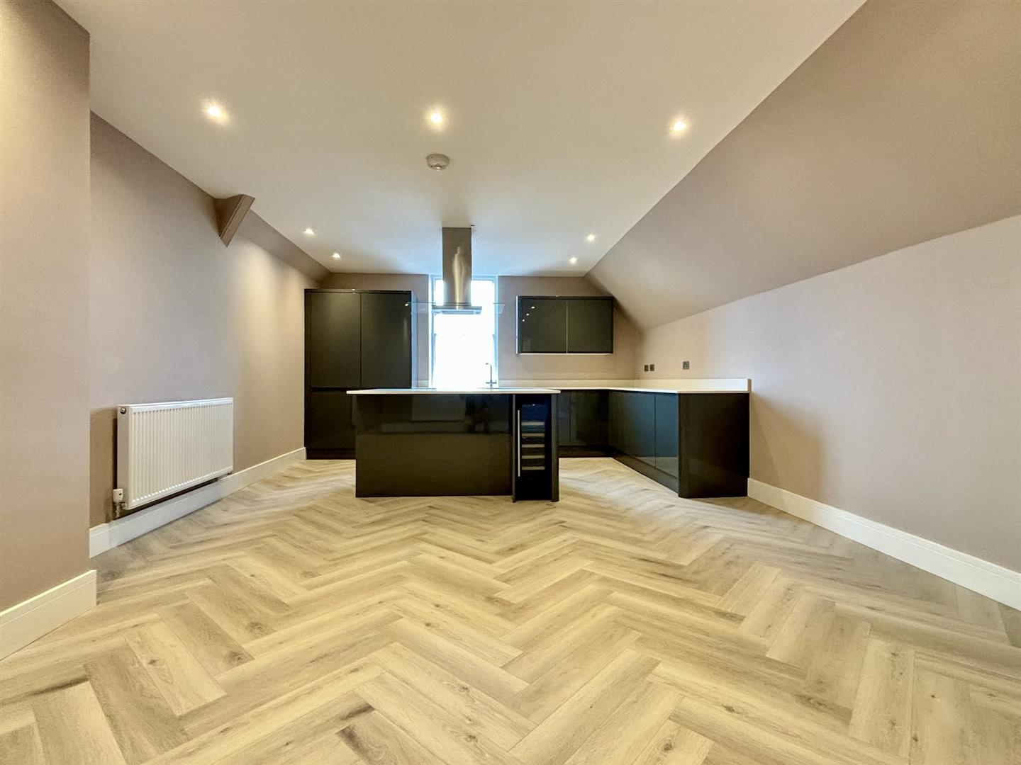 Flat Moorgate Road in Rotherham
