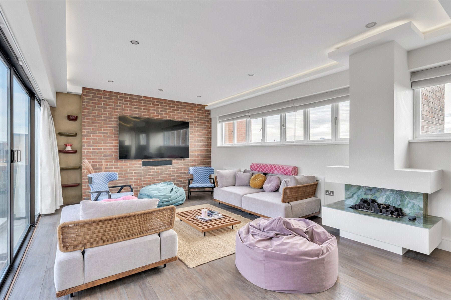 Flat Drayton Gardens in Greater London