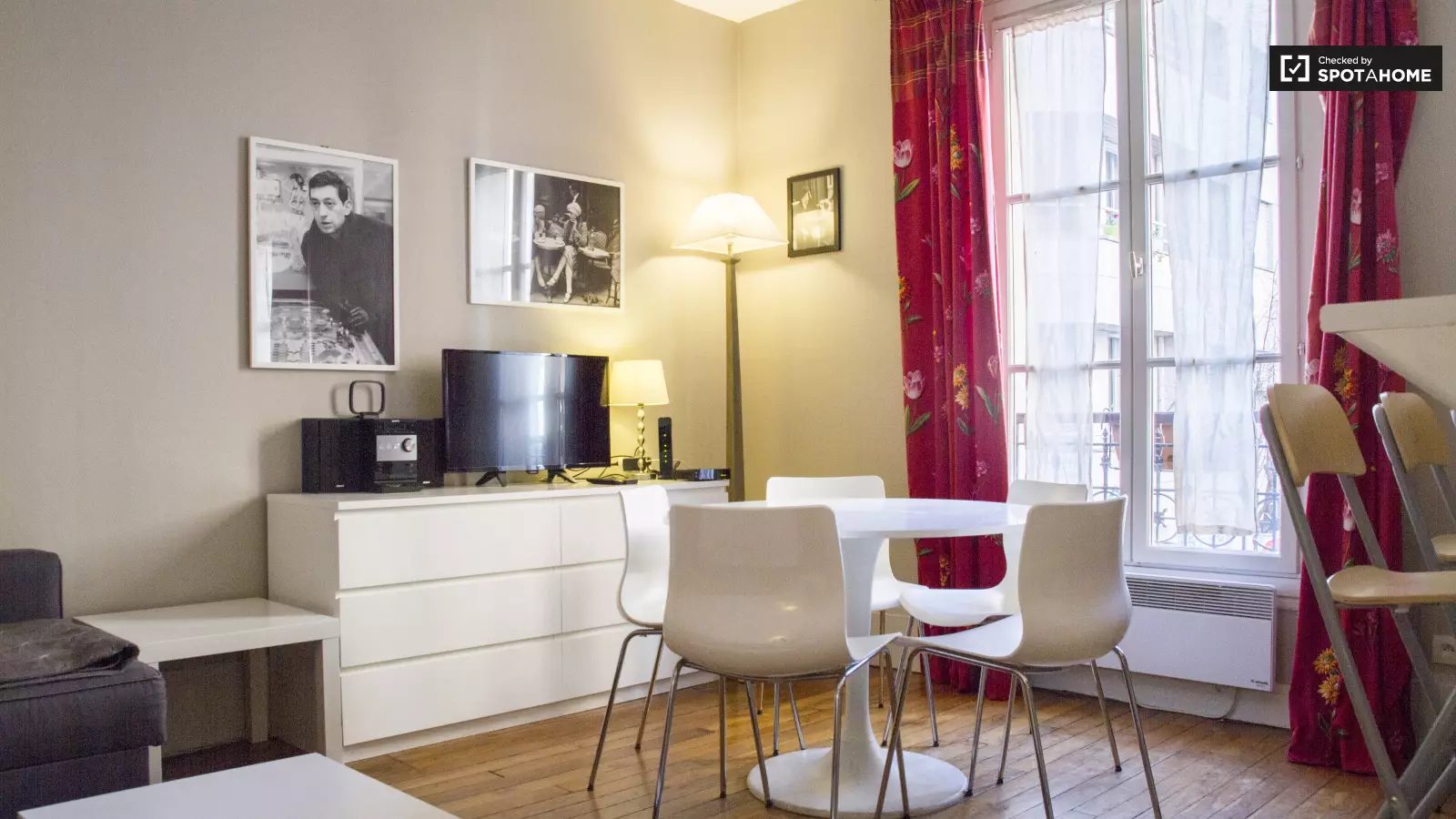 Appartement Place du Commerce à Paris