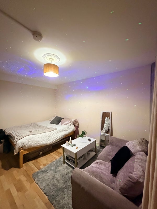 Room Cardale Street in Greater London