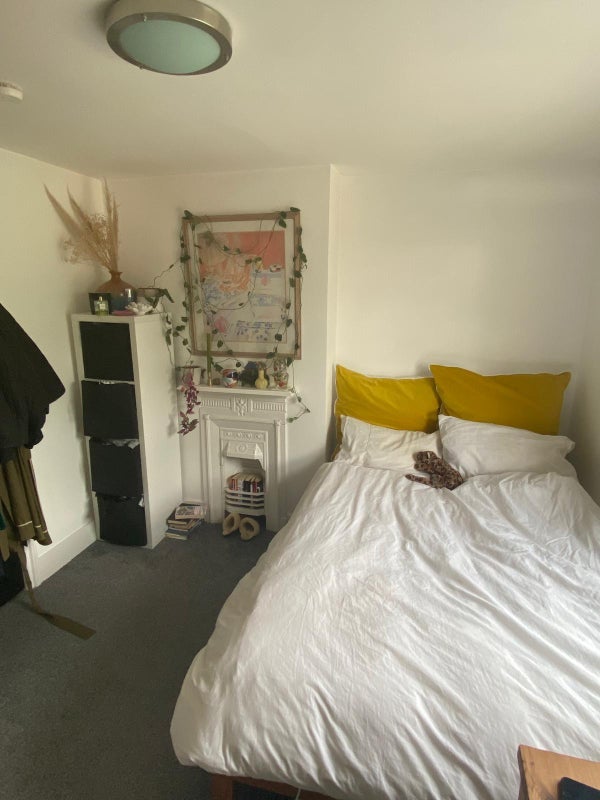 Room Lordship Lane in Greater London
