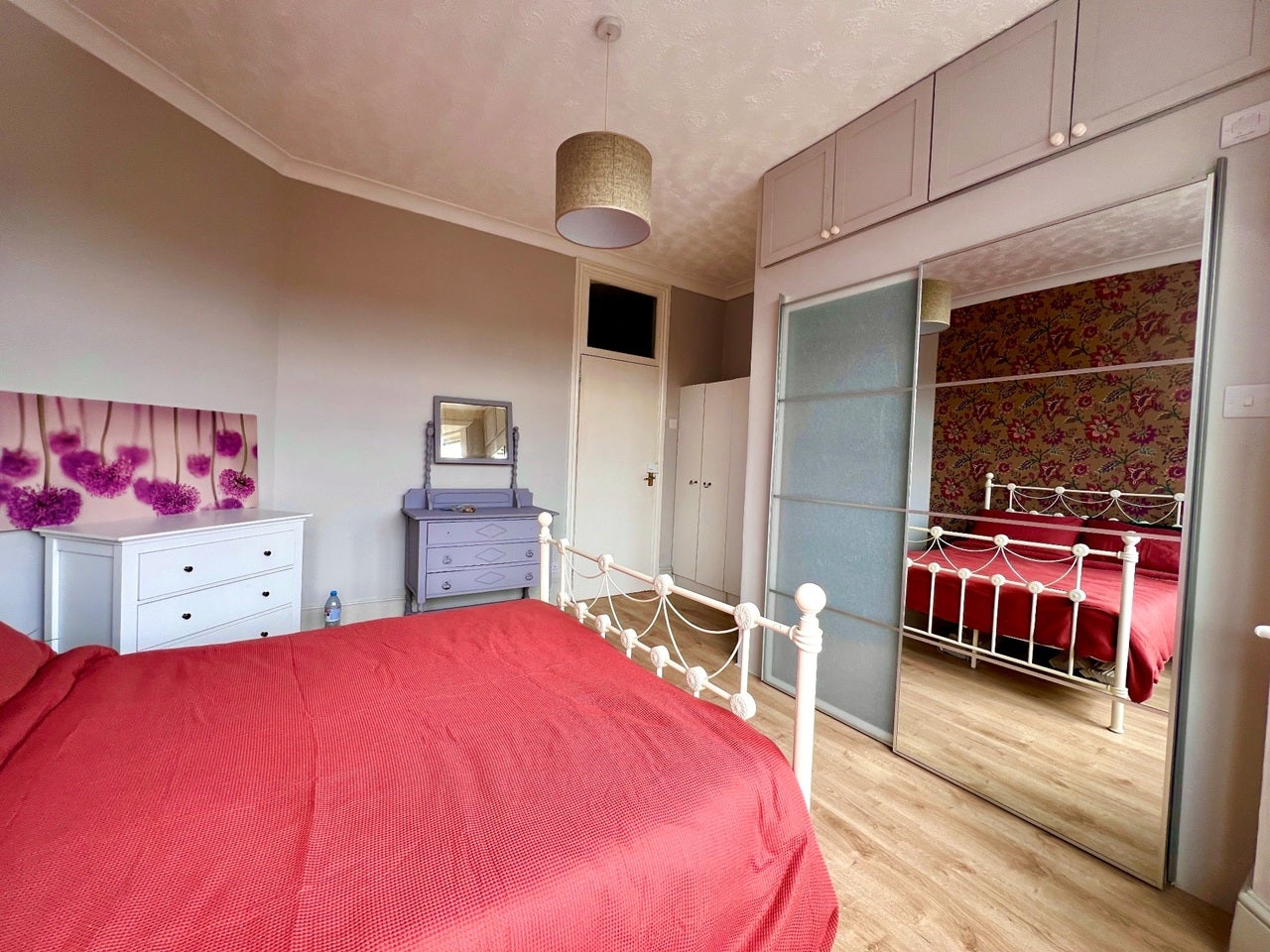 Room Willowfield Square in Eastbourne