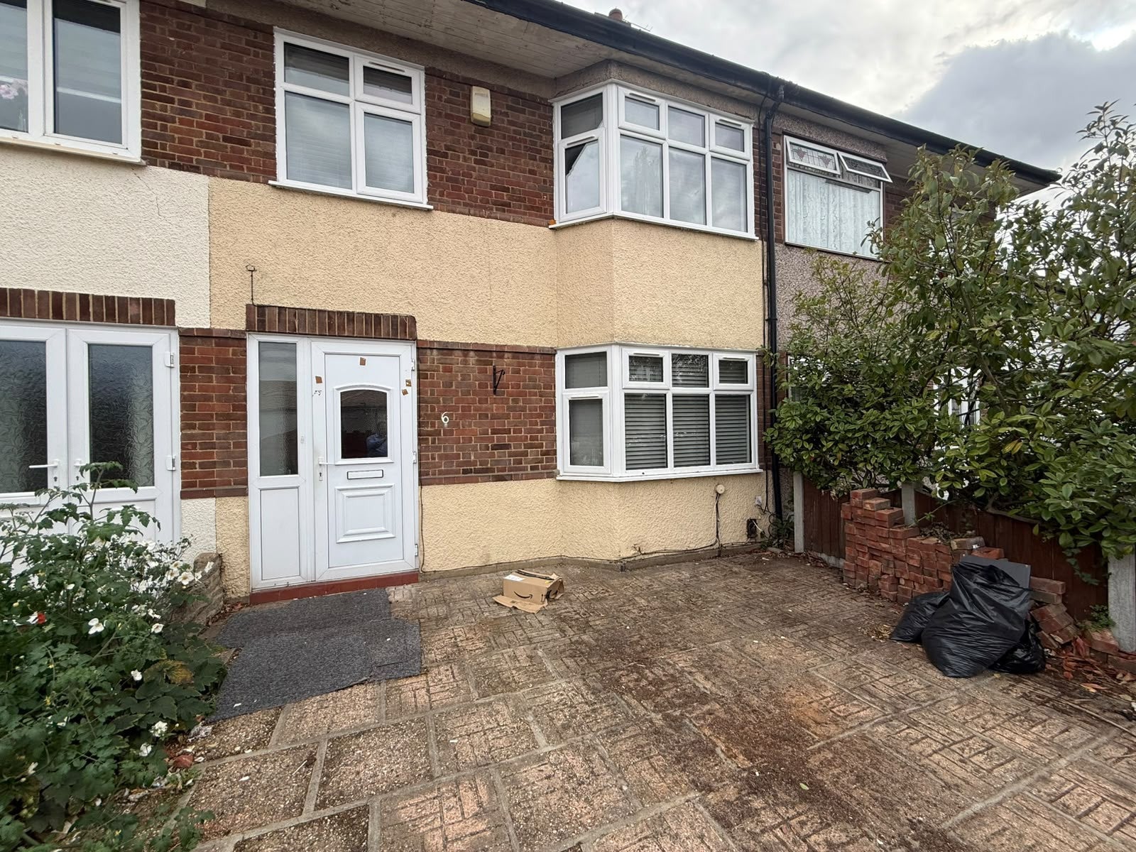 House Thorn Lane in Greater London
