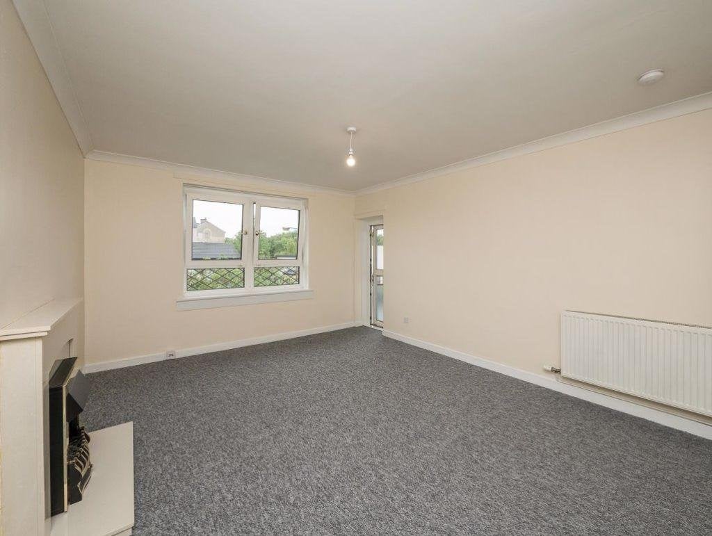 Flat Hopeman Avenue in Glasgow
