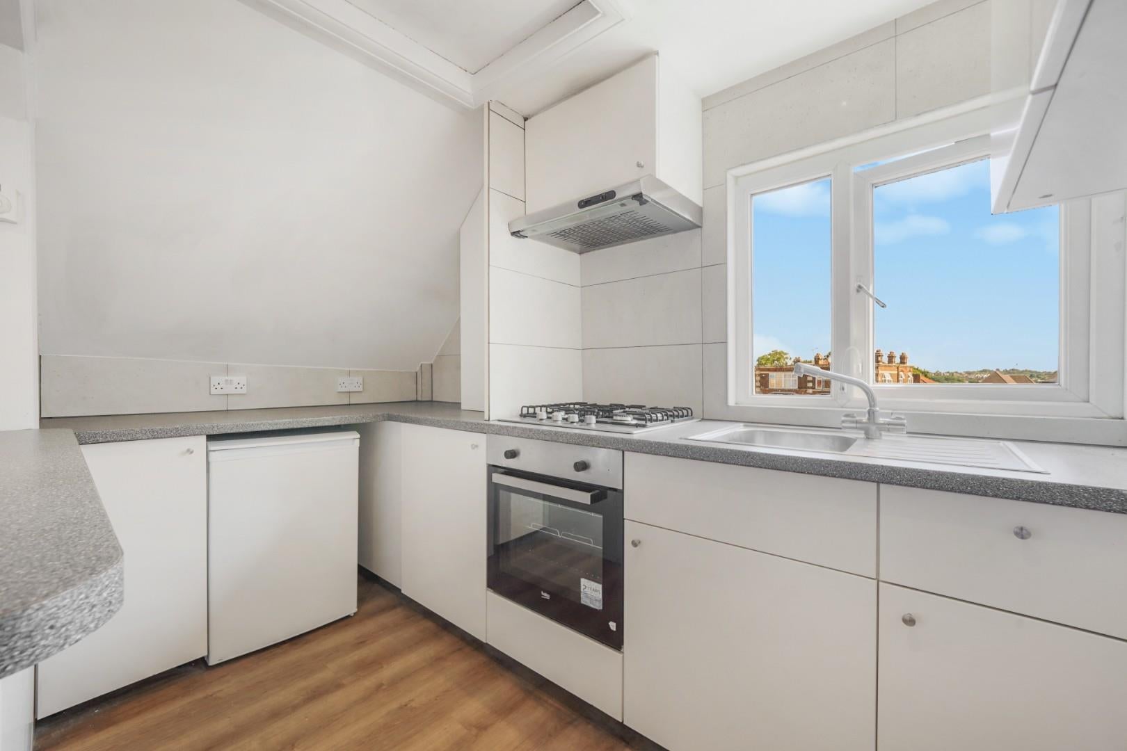 Flat Prestige Way in Greater London