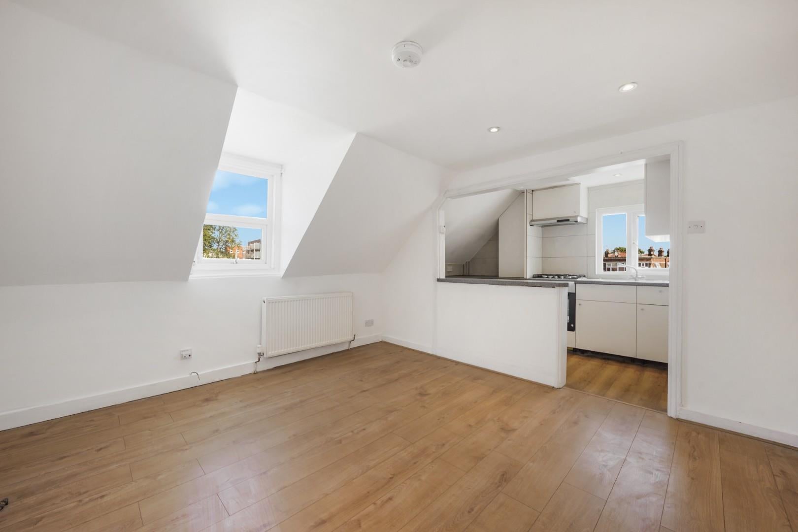 Flat Prestige Way in Greater London