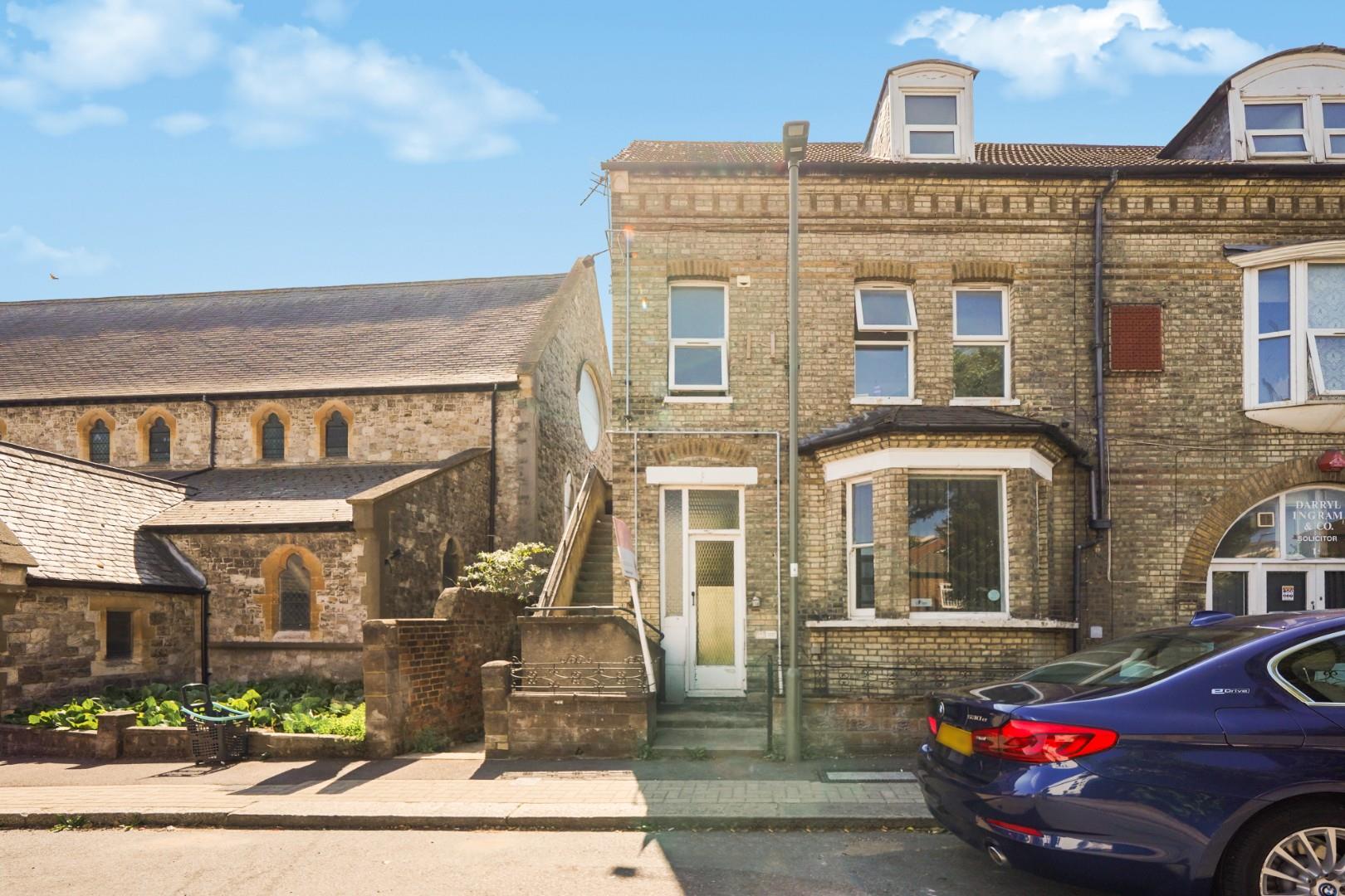 Flat Prestige Way in Greater London