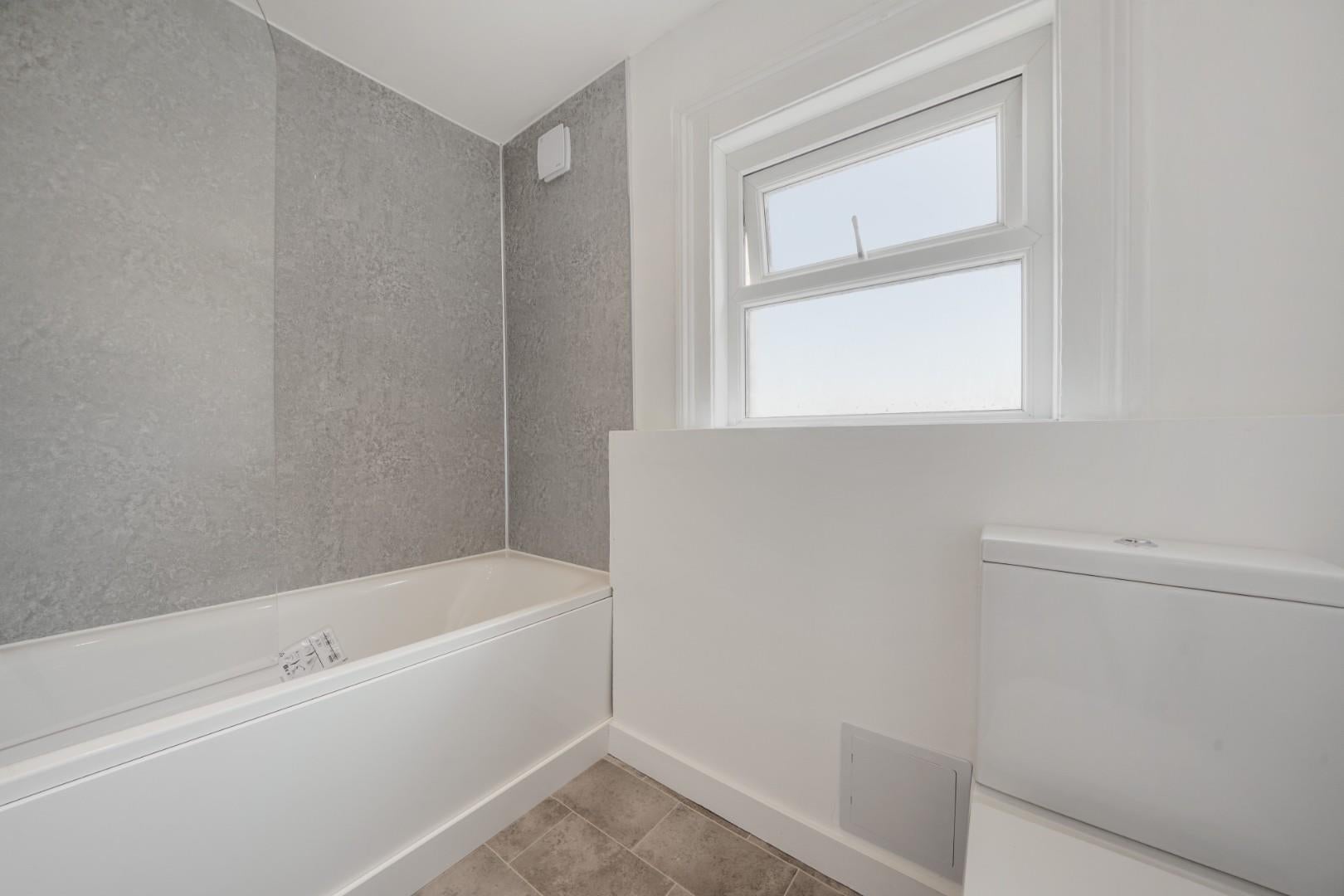 Flat Prestige Way in Greater London