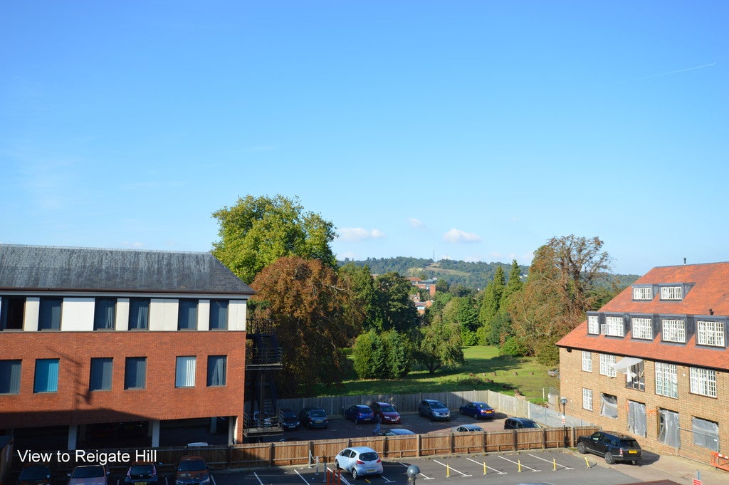 Flat Bell Street in Reigate and Banstead
