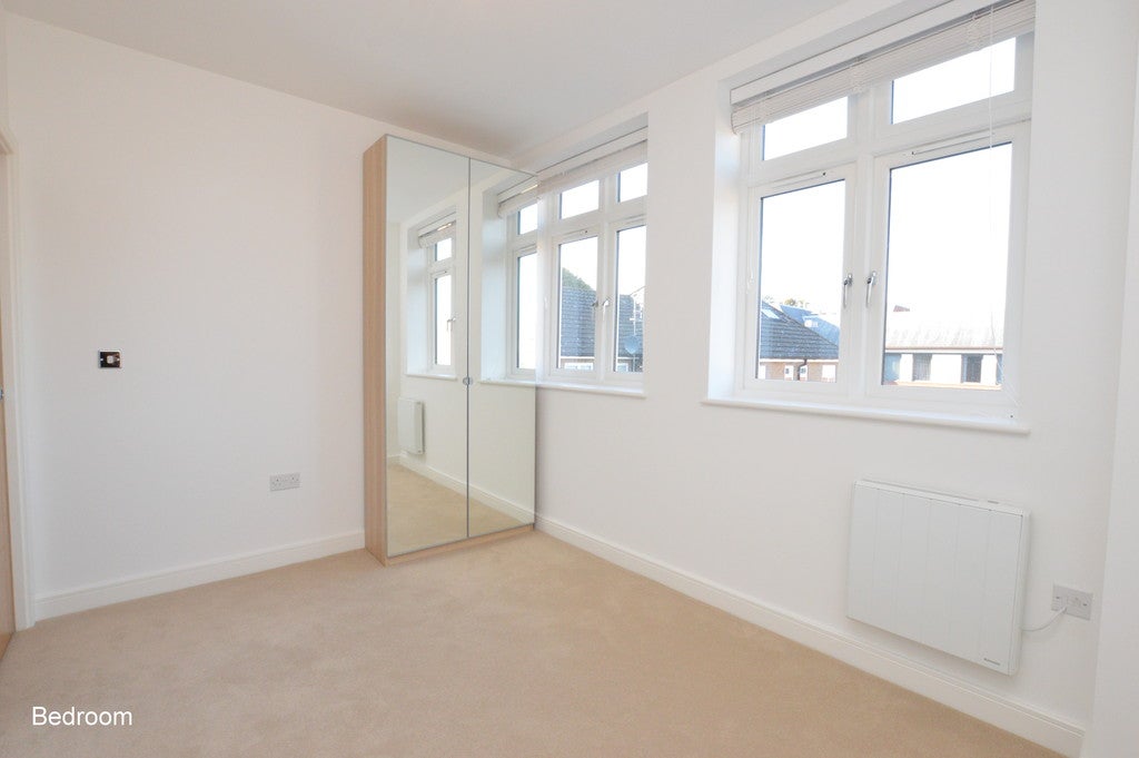 Flat Bell Street in Reigate and Banstead