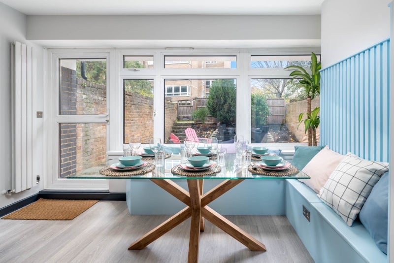 Room Winders Road in Greater London