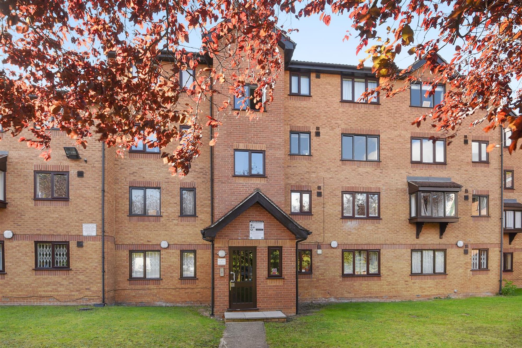 Flat Grinstead Road in Greater London