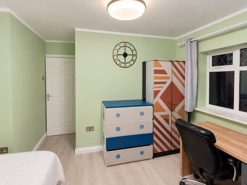 Room Chatburn Gardens in Rochdale