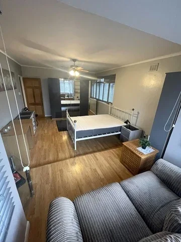Room Carlisle Close in Greater London