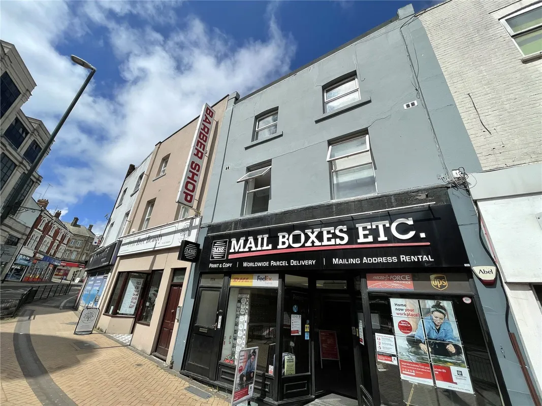 Flat Commercial Road in Bournemouth