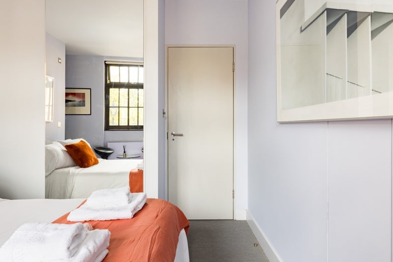 Flat Bowden Street in Greater London
