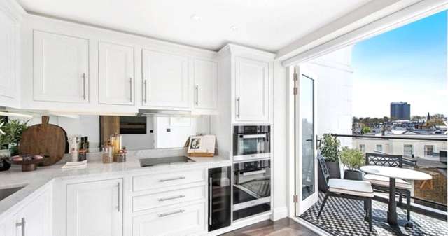Flat Prince of Wales Terrace in Greater London