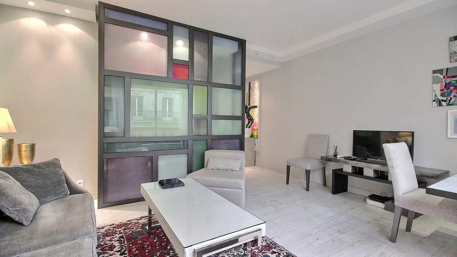 Appartement Rue de Berri à Paris
