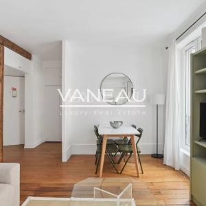 Flat Rue Sédillot in Paris