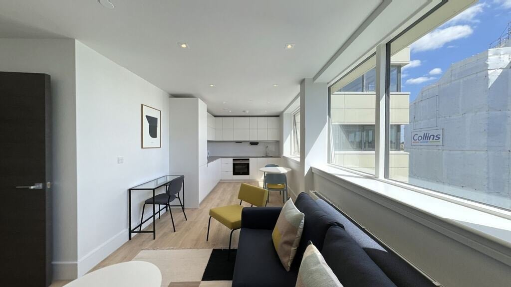 Flat Humphry Repton Lane in Greater London