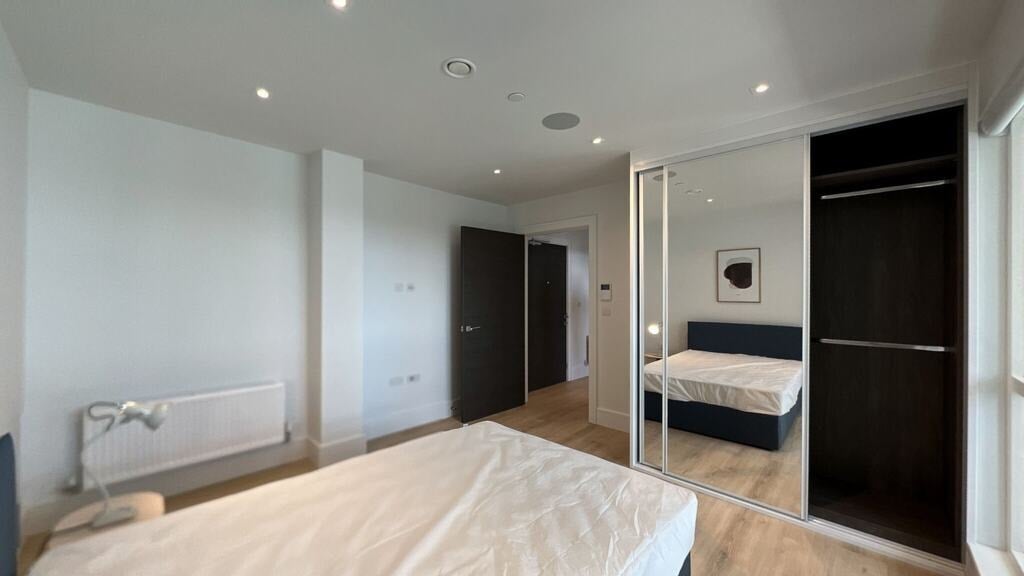 Flat Humphry Repton Lane in Greater London