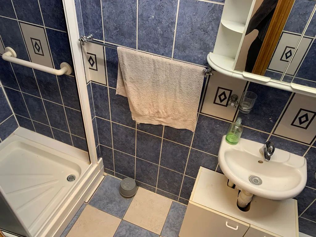 Flat Axholme Avenue in Greater London