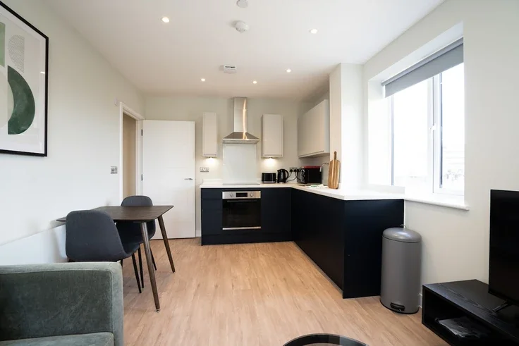 Flat Gloucester Road North in Bristol
