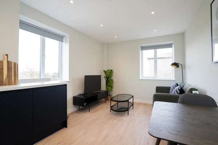 Flat Gloucester Road North in Bristol