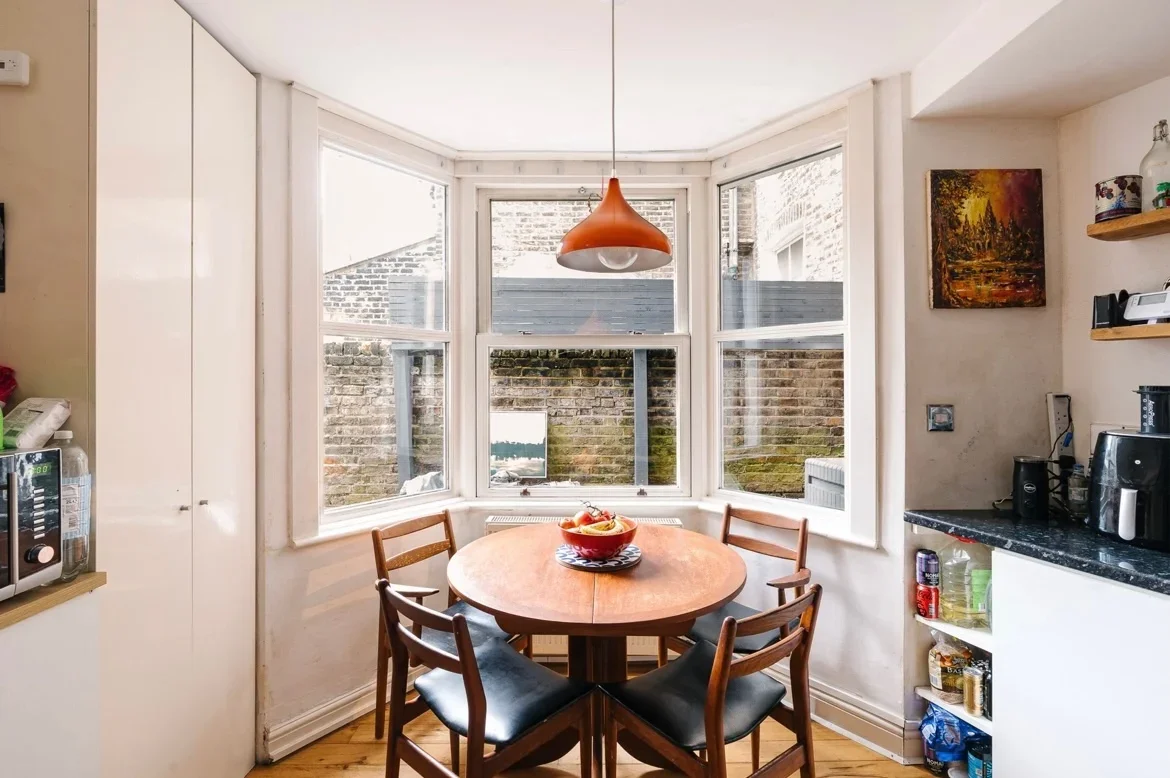 Flat Iverson Road in Greater London