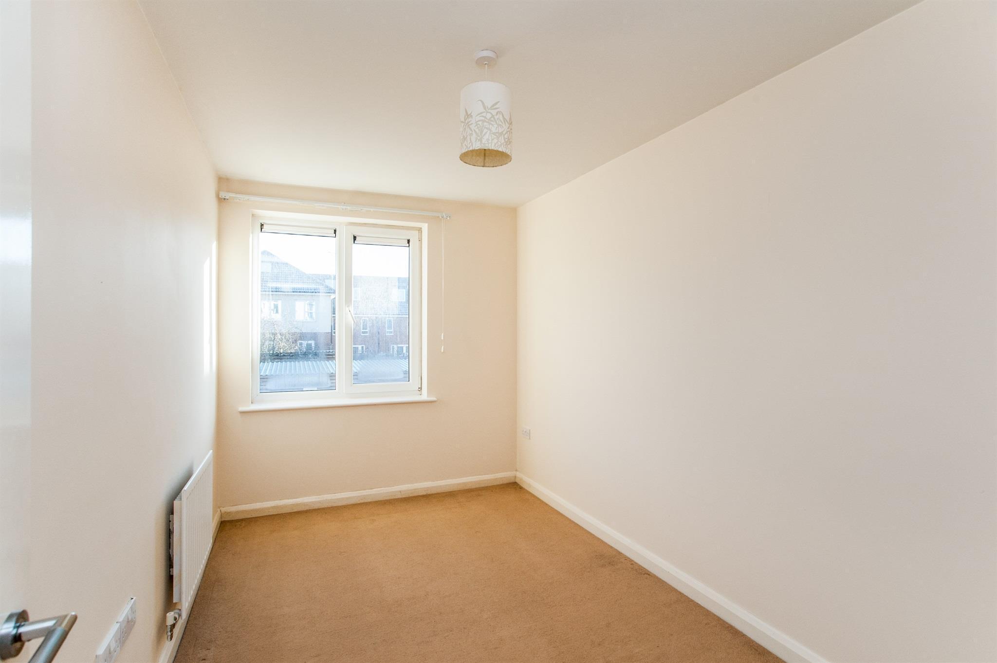 Flat Royal Court in Watford