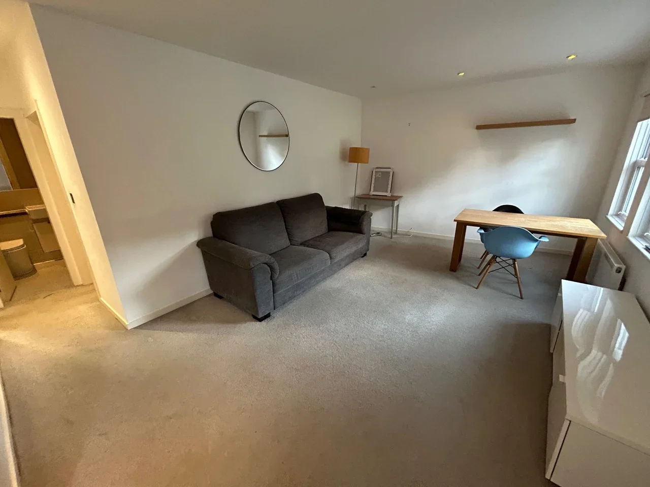 Flat Valentia Place in Greater London