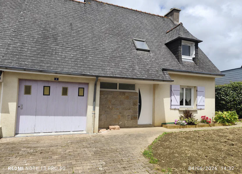 Maison Ancienne Voie Ferrée de Plouescat à Rosporden à Landivisiau