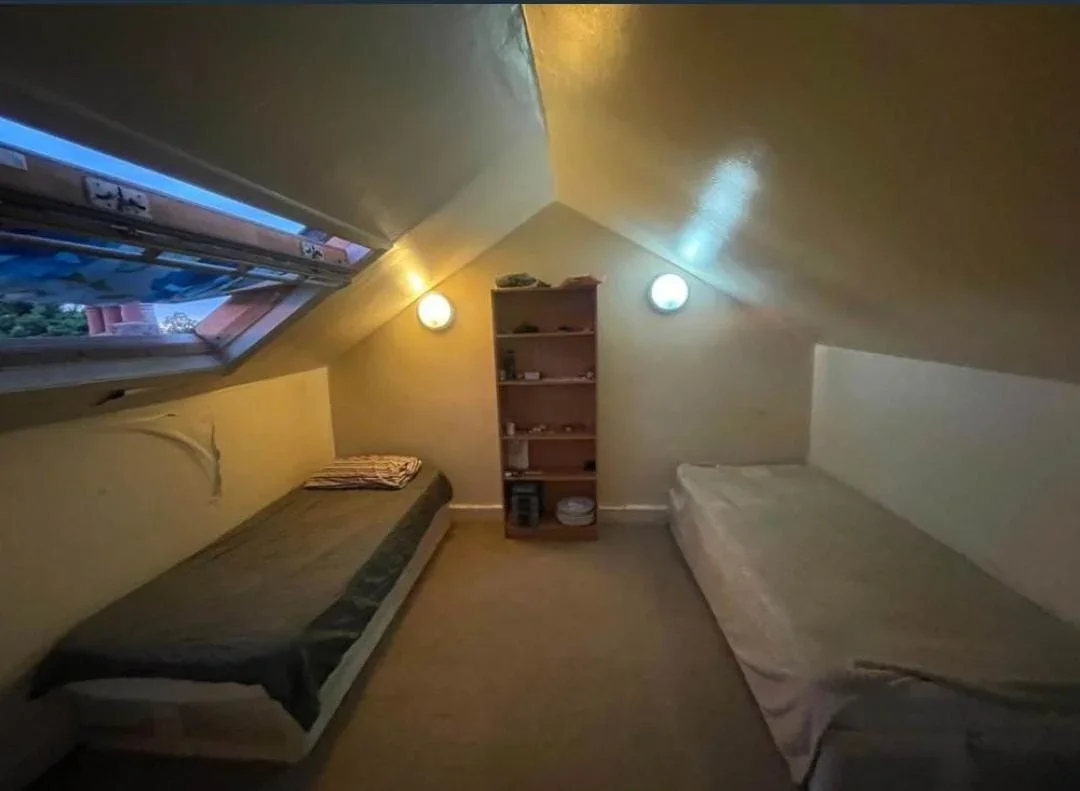 Room Ley Street in Greater London