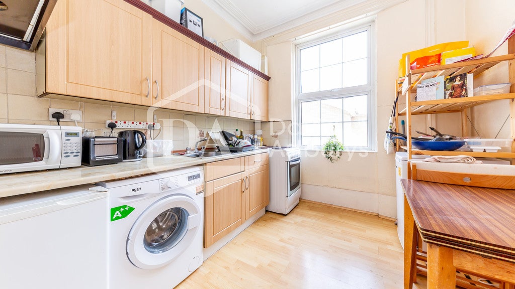 Flat Hornsey Road in Greater London