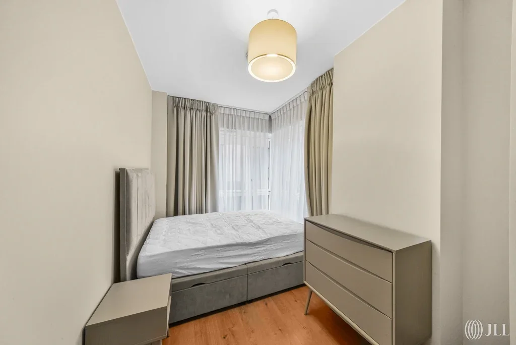 Flat Zinc Street in Greater London
