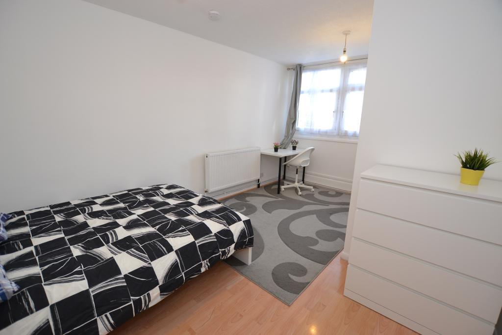 Room Cable Street in Greater London