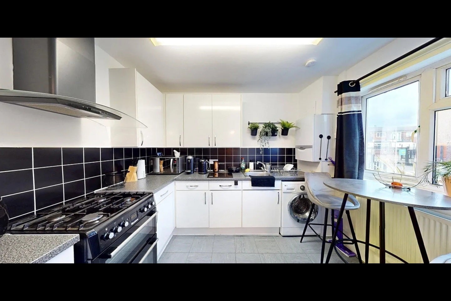 House Skerry Close in Manchester